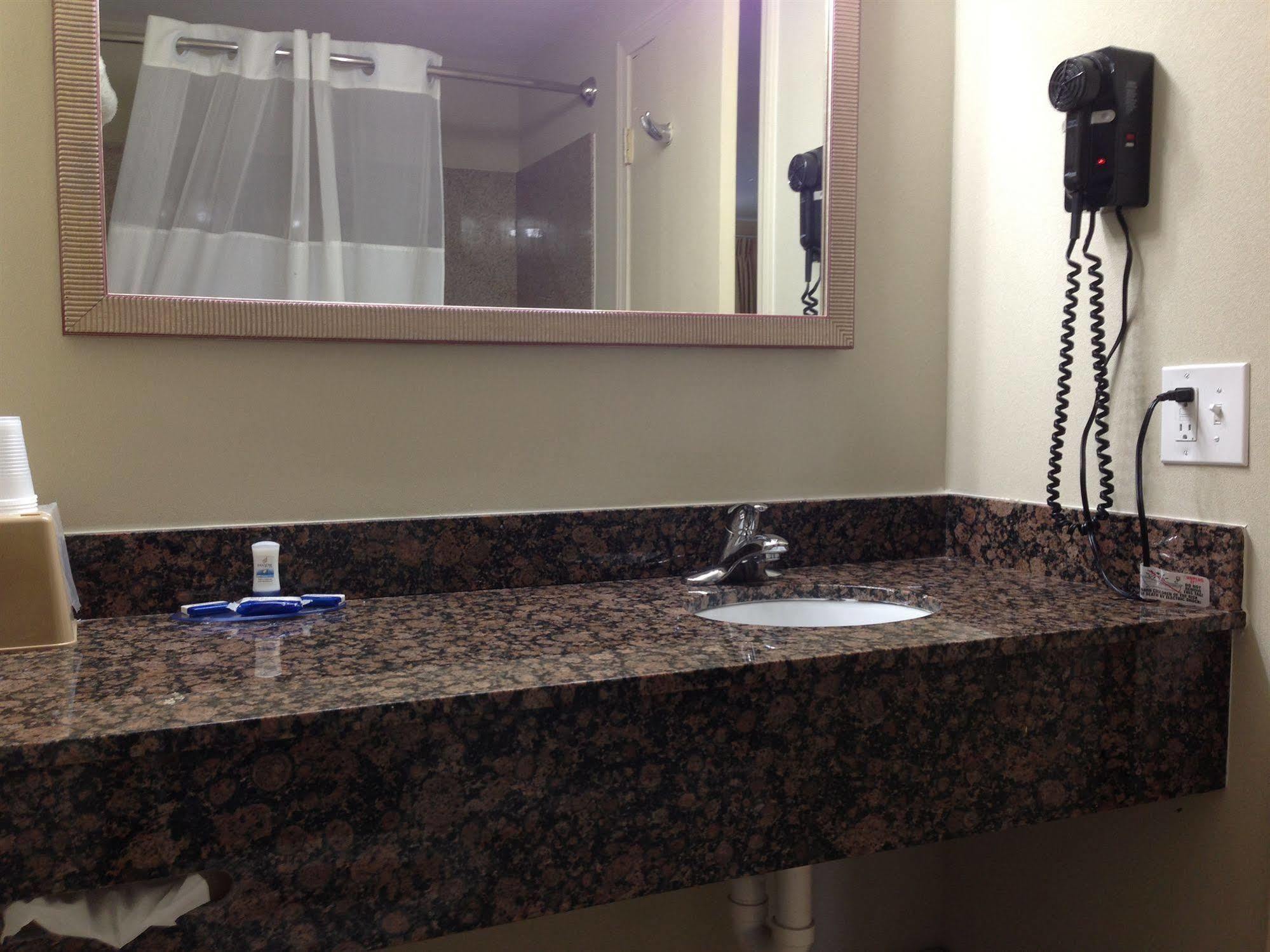 Cape Shore Motel 3*